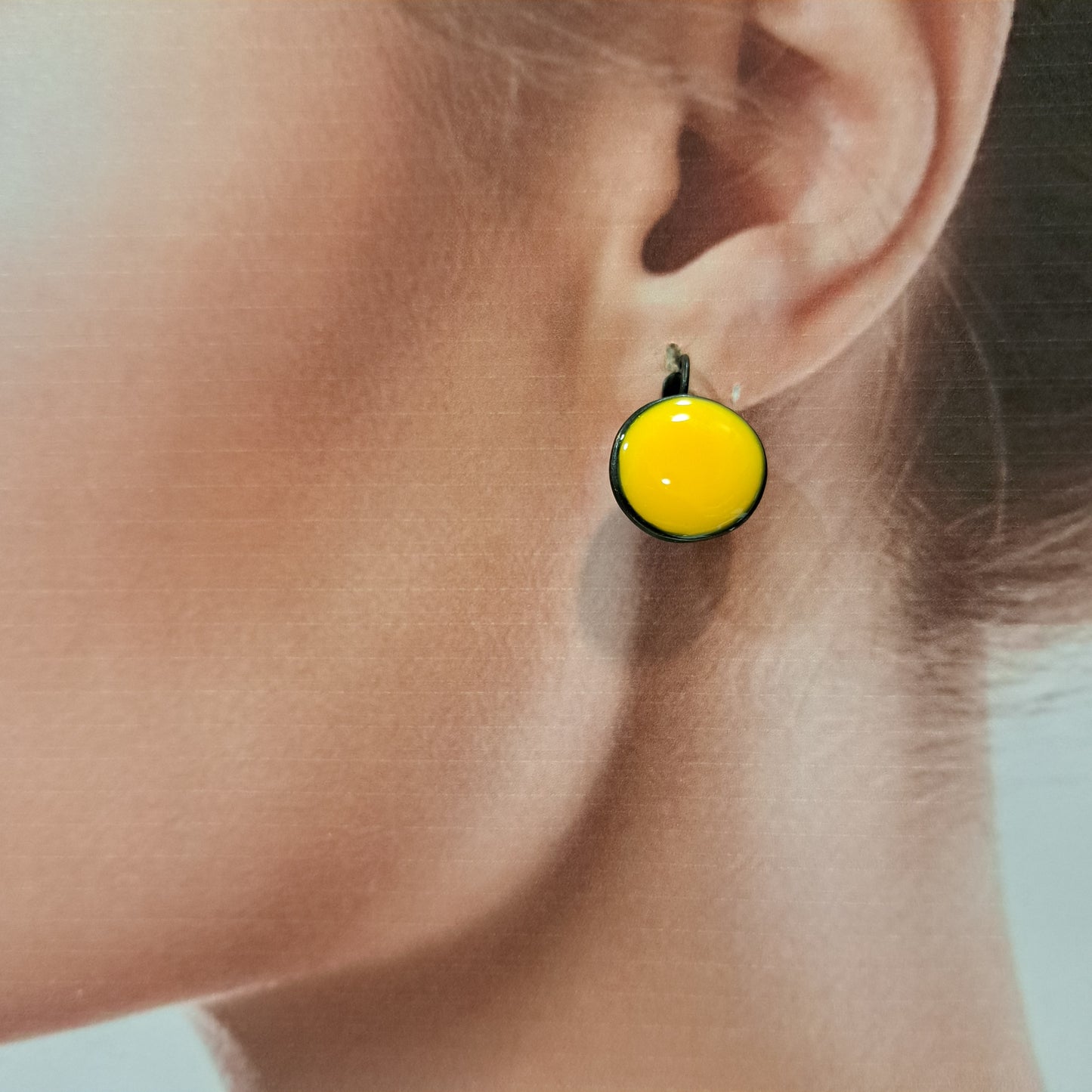 Boucles percées Dormeuse Rond jaune THIERRY JOO