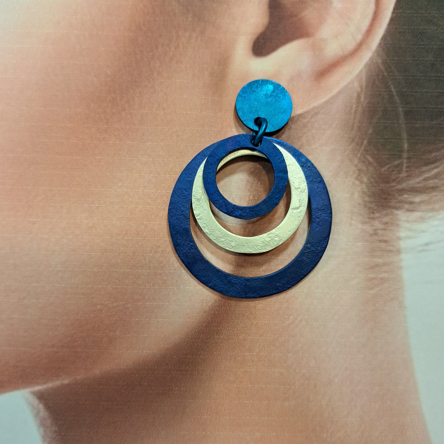 Boucles percées Anneaux bleu OANA MILLET