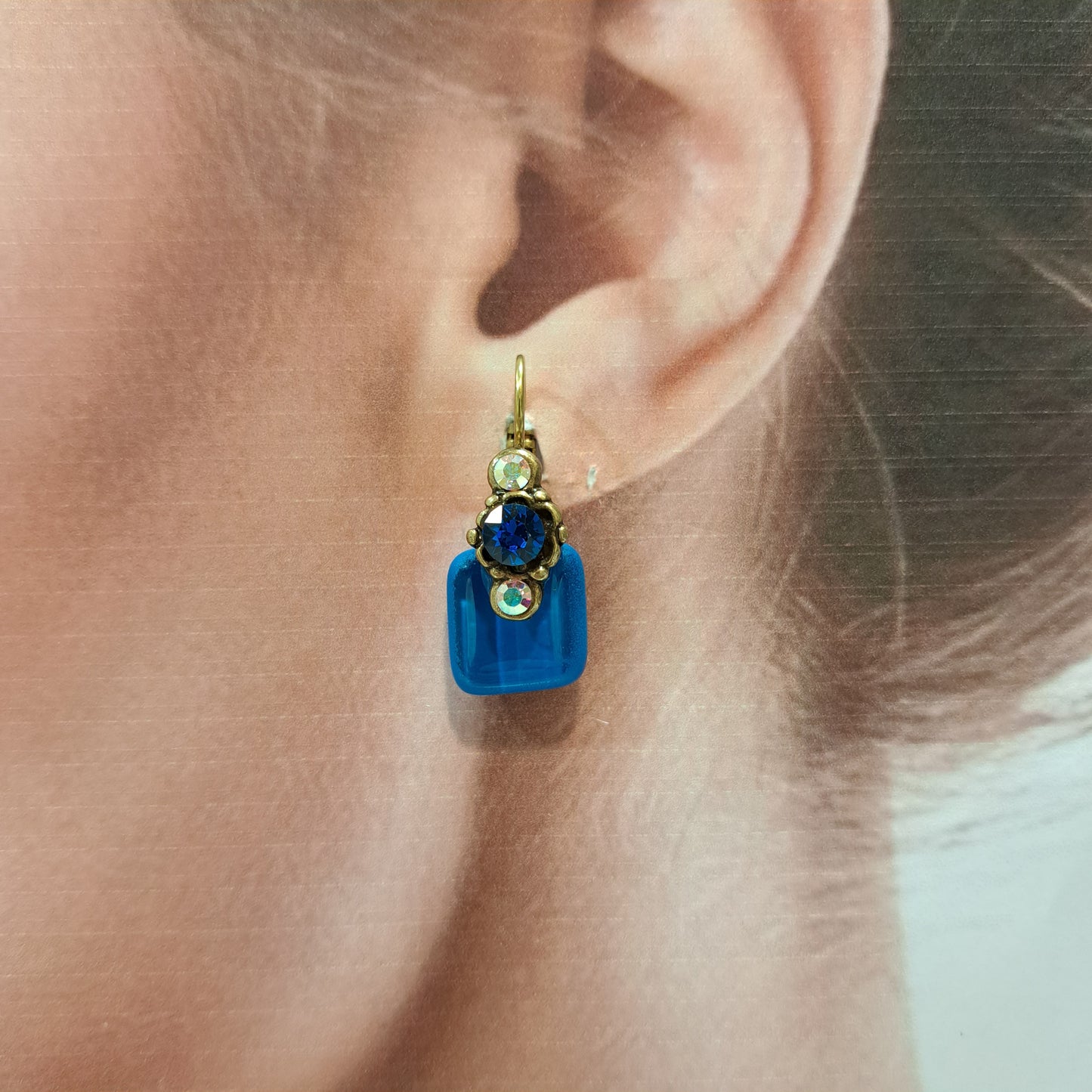 Boucles dormeuses Carré bleu NATHALIE BORDERIE