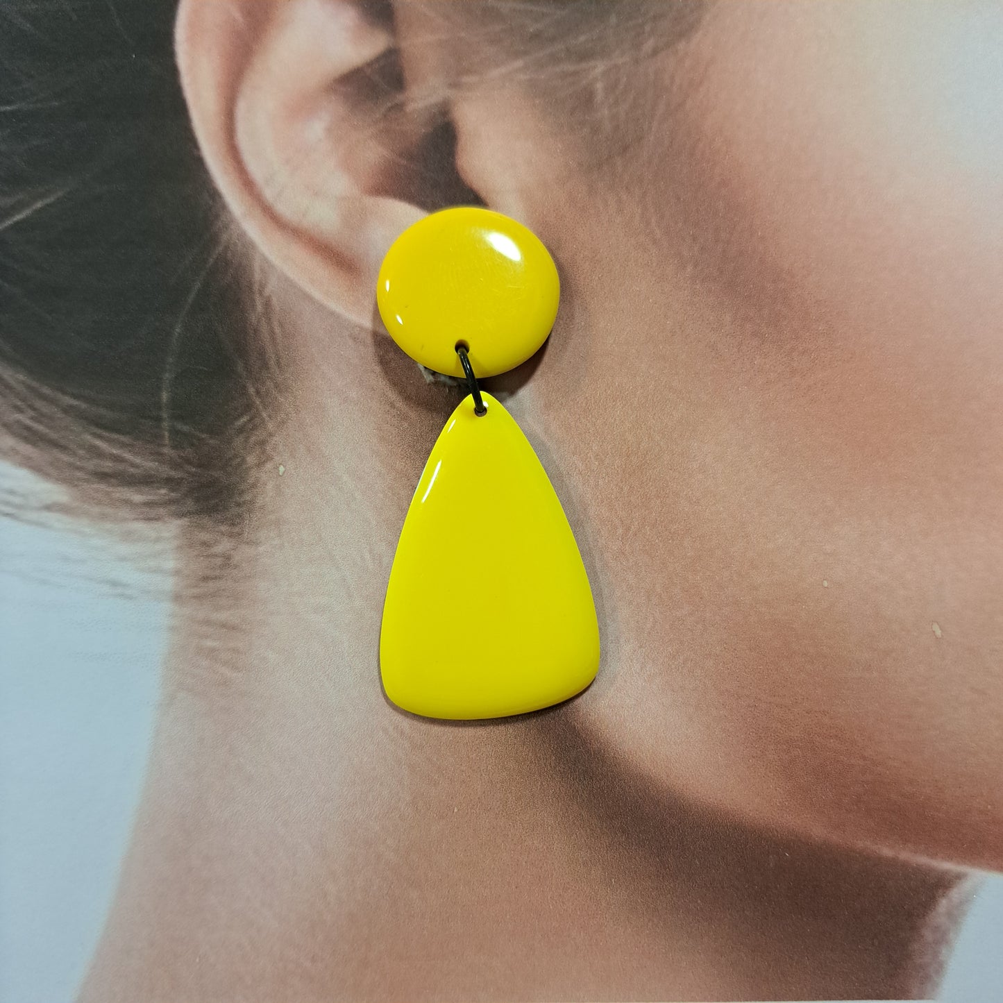 Boucles clips Triangle jaune THIERRY JOO