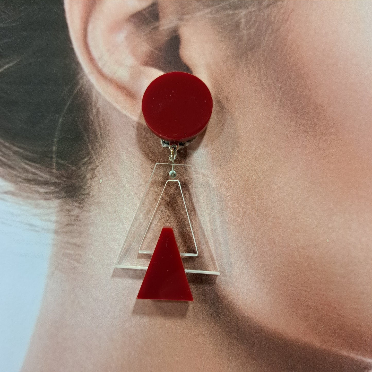 Boucles clips Triangle rouge foncé FORMESPAZIO