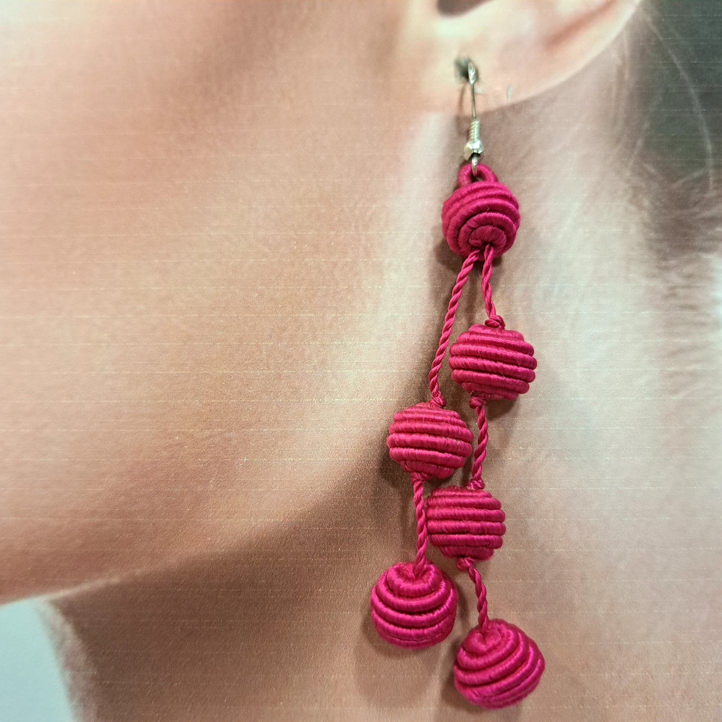 Boucles percées Gota rose fuchsia NAF BIJOUX
