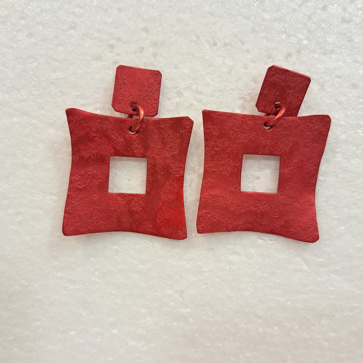 Boucles percées Carré rouge OANA MILLET