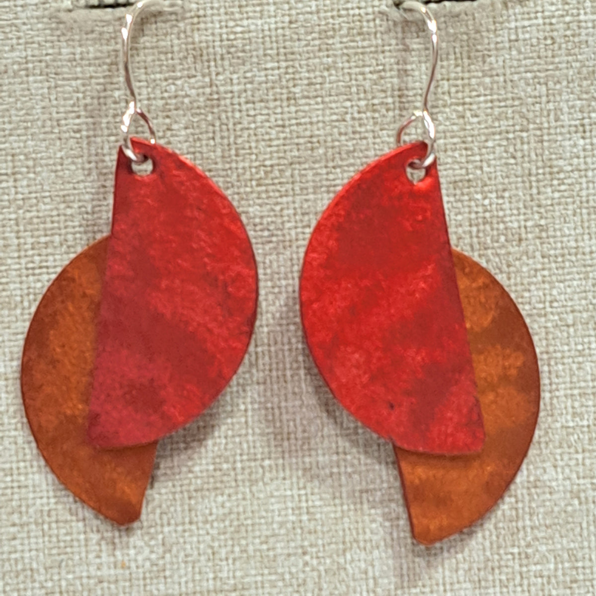 Boucles percées Demi-Lune rouge orange OANA MILLET