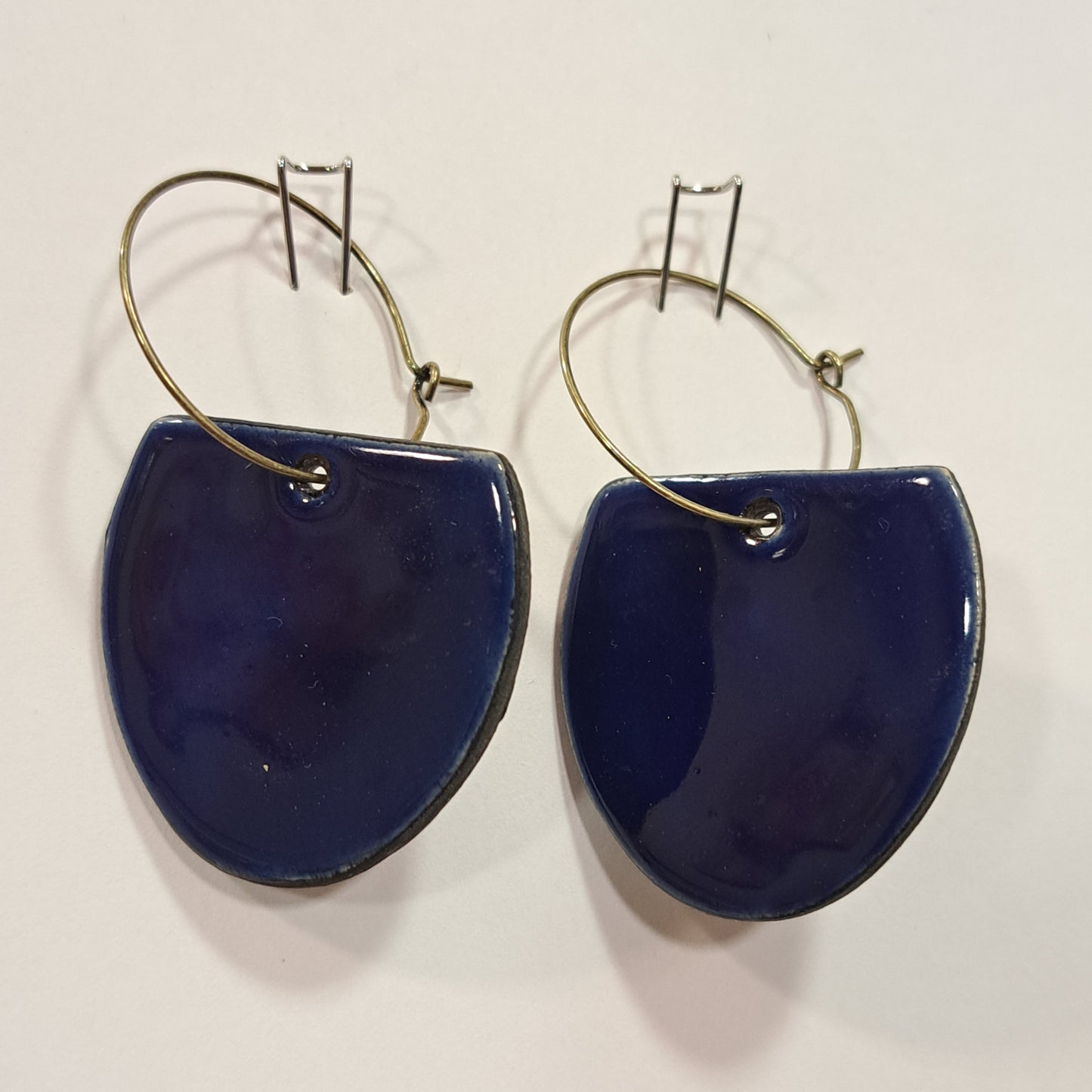 Boucles créoles Plume bleu marine CHRISTINE ALLOING