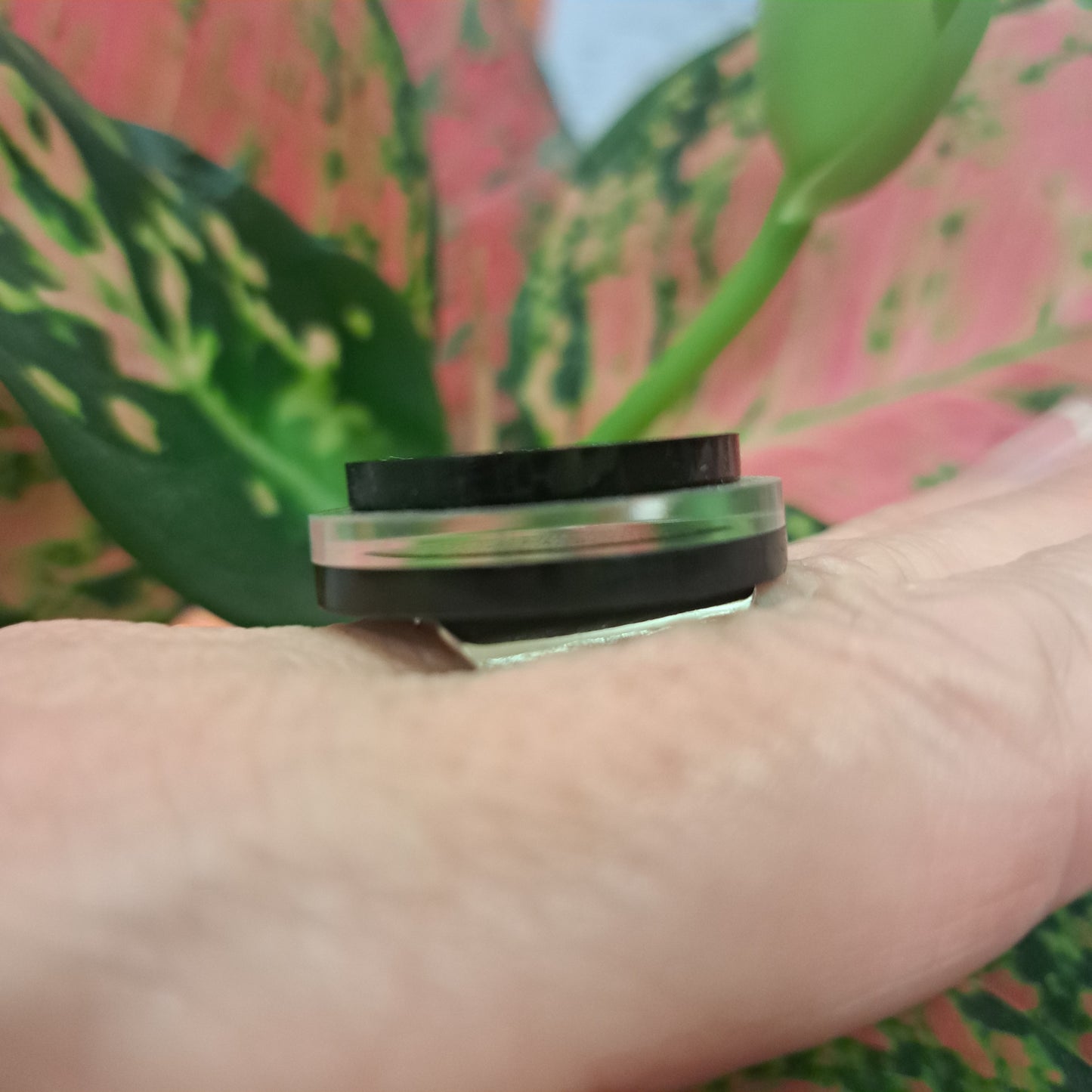 Bague Ronds superposés noir FORMESPAZIO