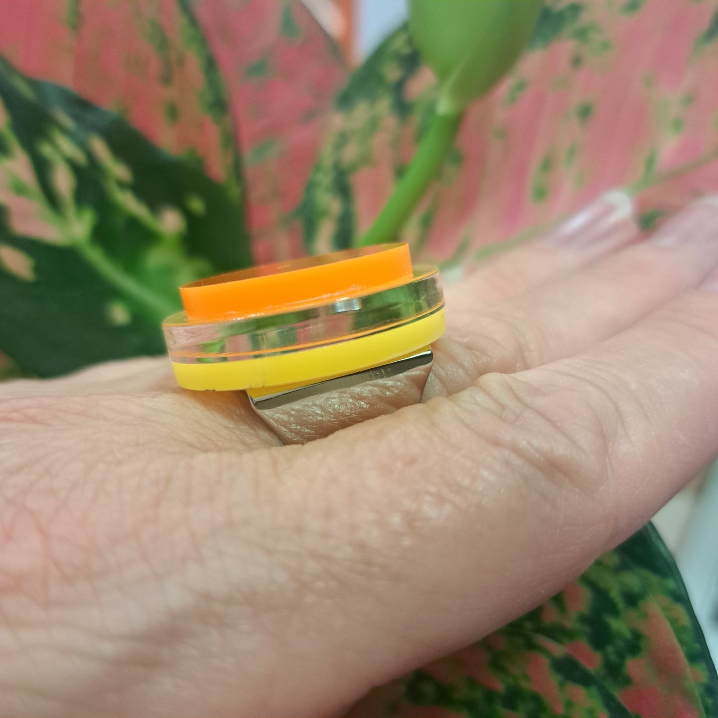Bague Ronds superposés jaune et orange FORMESPAZIO