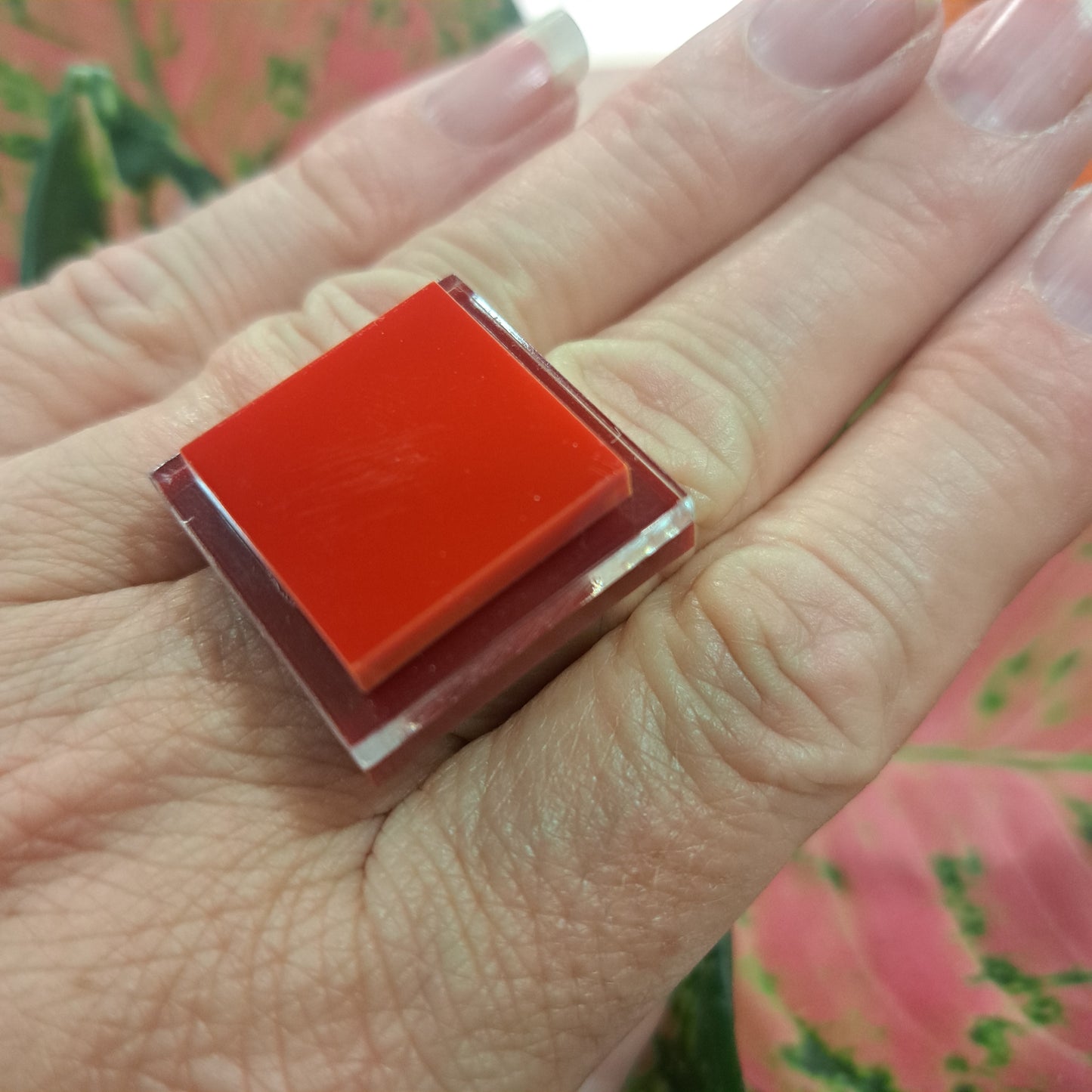 Bague Carrés superposés rouge FORMESPAZIO