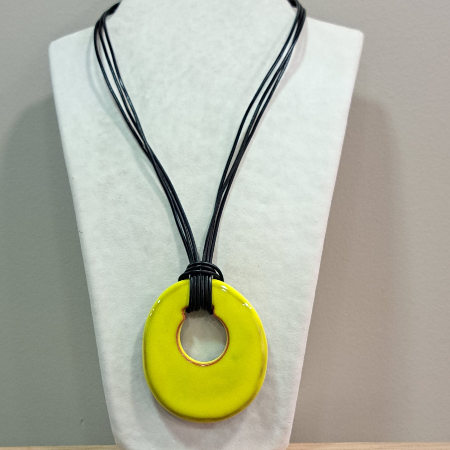 Collier pendentif Bulle vert anis CHRISTINE ALLOING