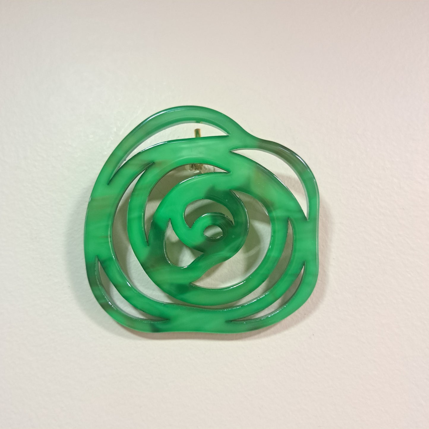 Broche Rose ajourée vert Fancy F