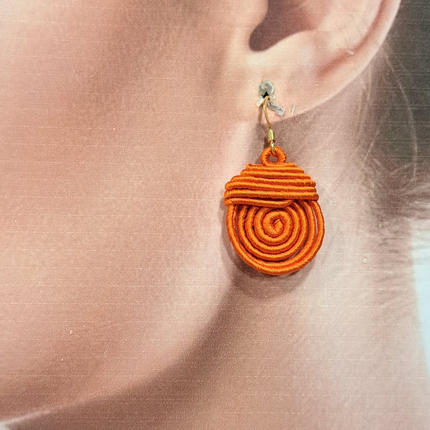 Boucles percées Piou-Piou orange NAF BIJOUX