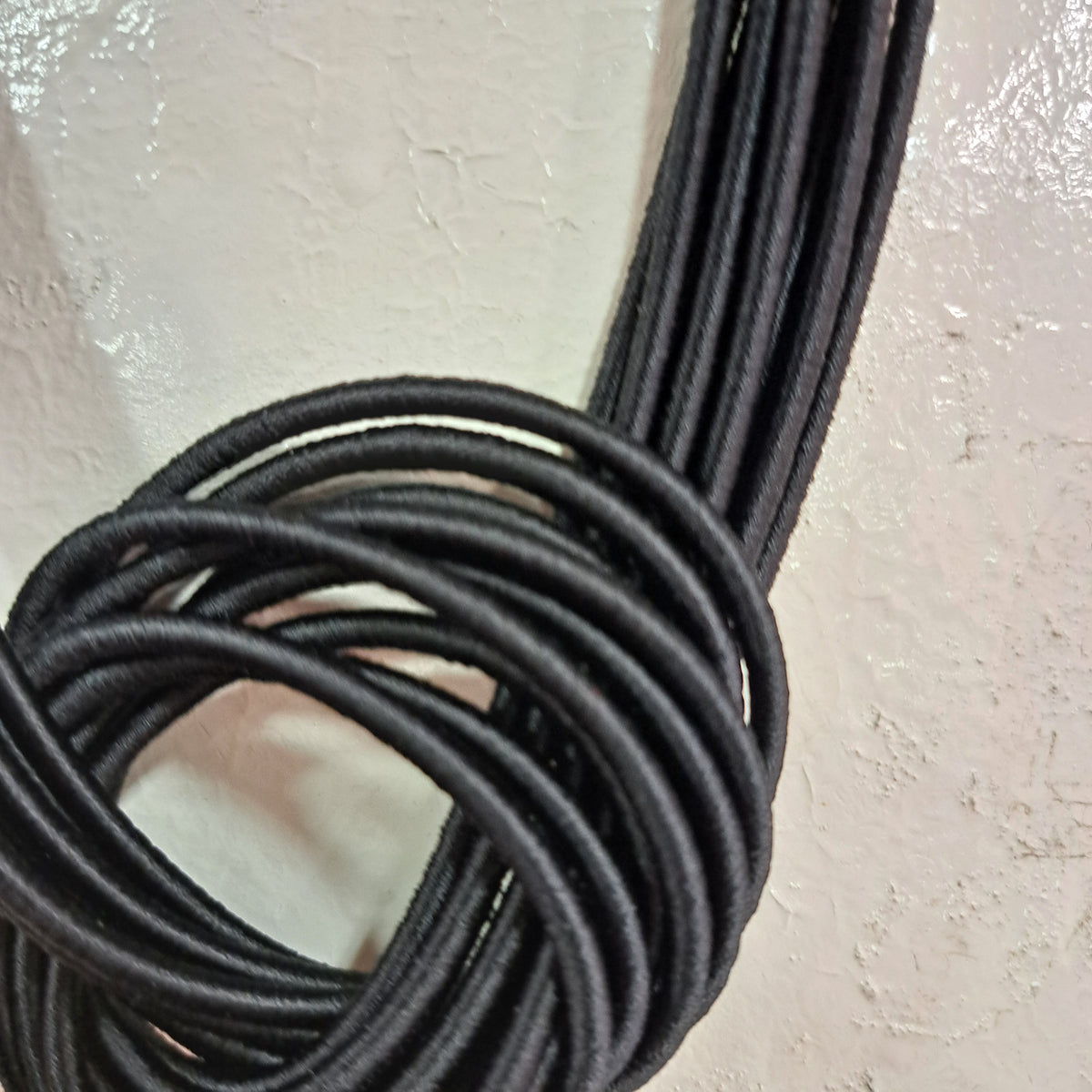 Collier Nudo noir NAF BIJOUX