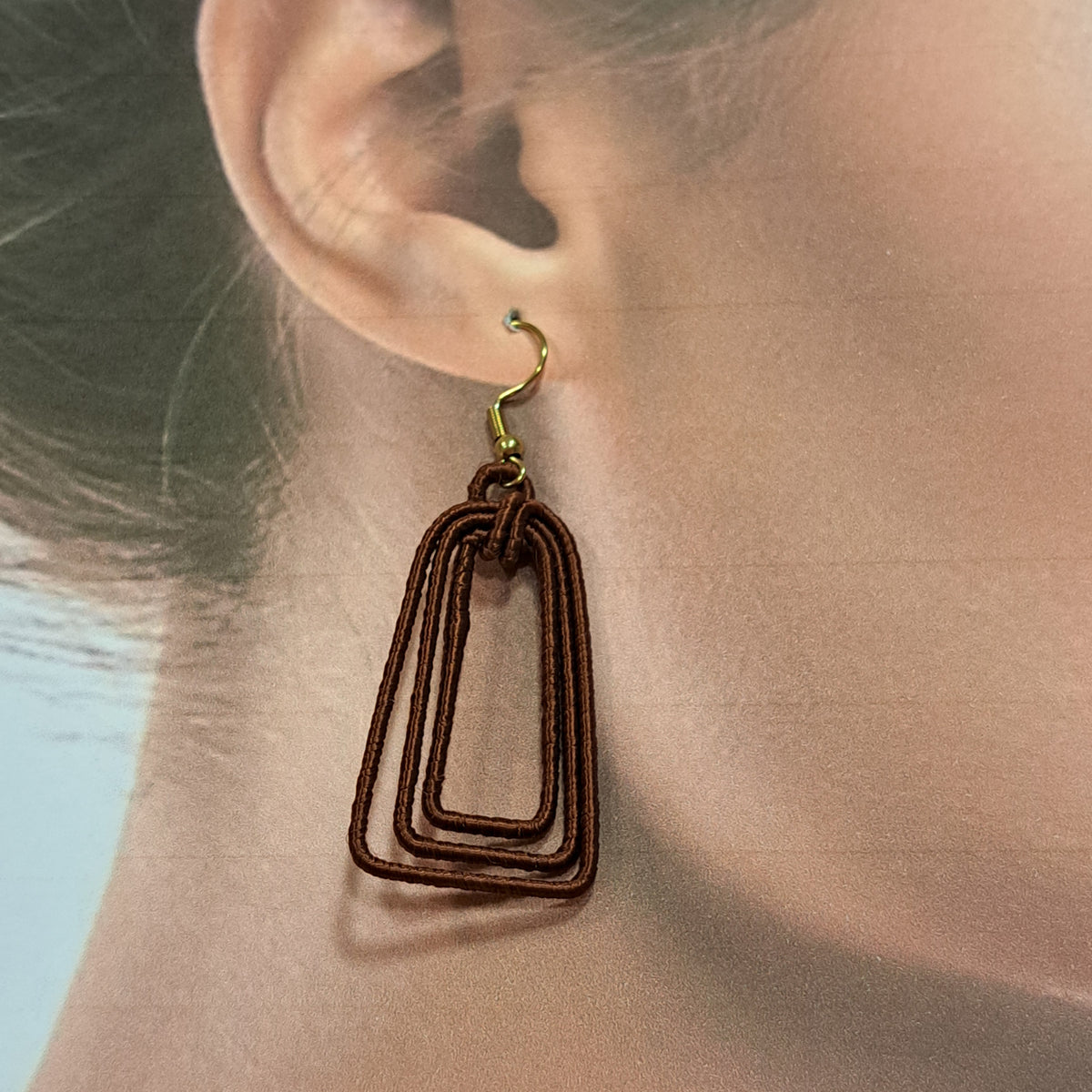 Boucles percées Atena marron NAF BIJOUX