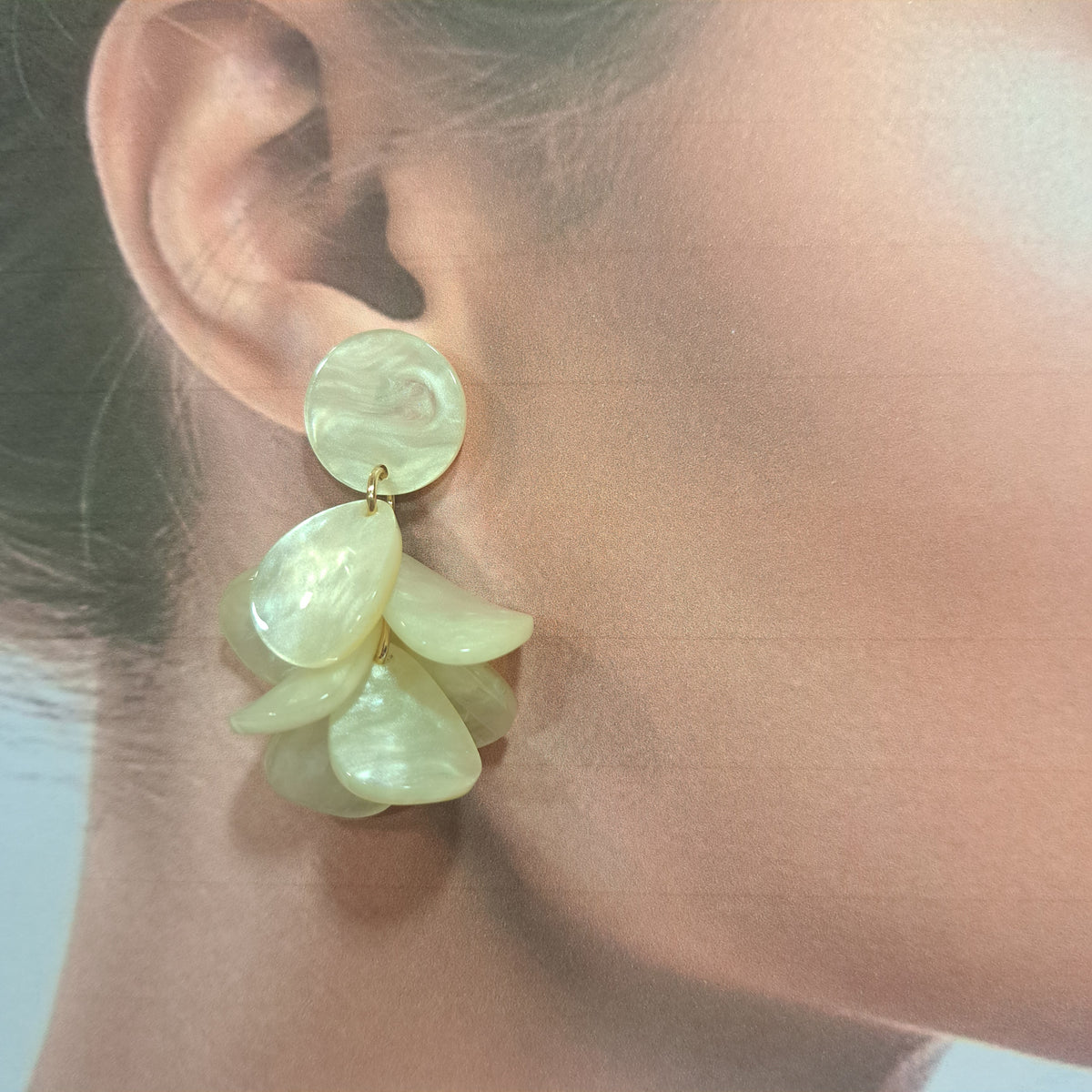 Boucles percées Pétales PM écru CLEDOR
