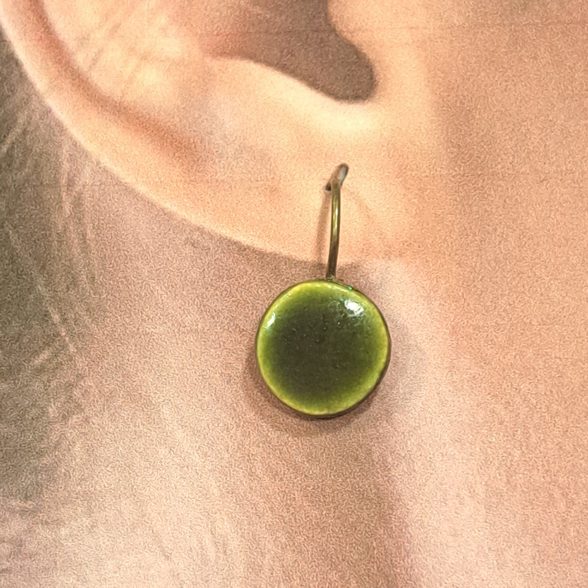 Boucles percées Graphic Rond PM vert kaki CHRISTINE ALLOING