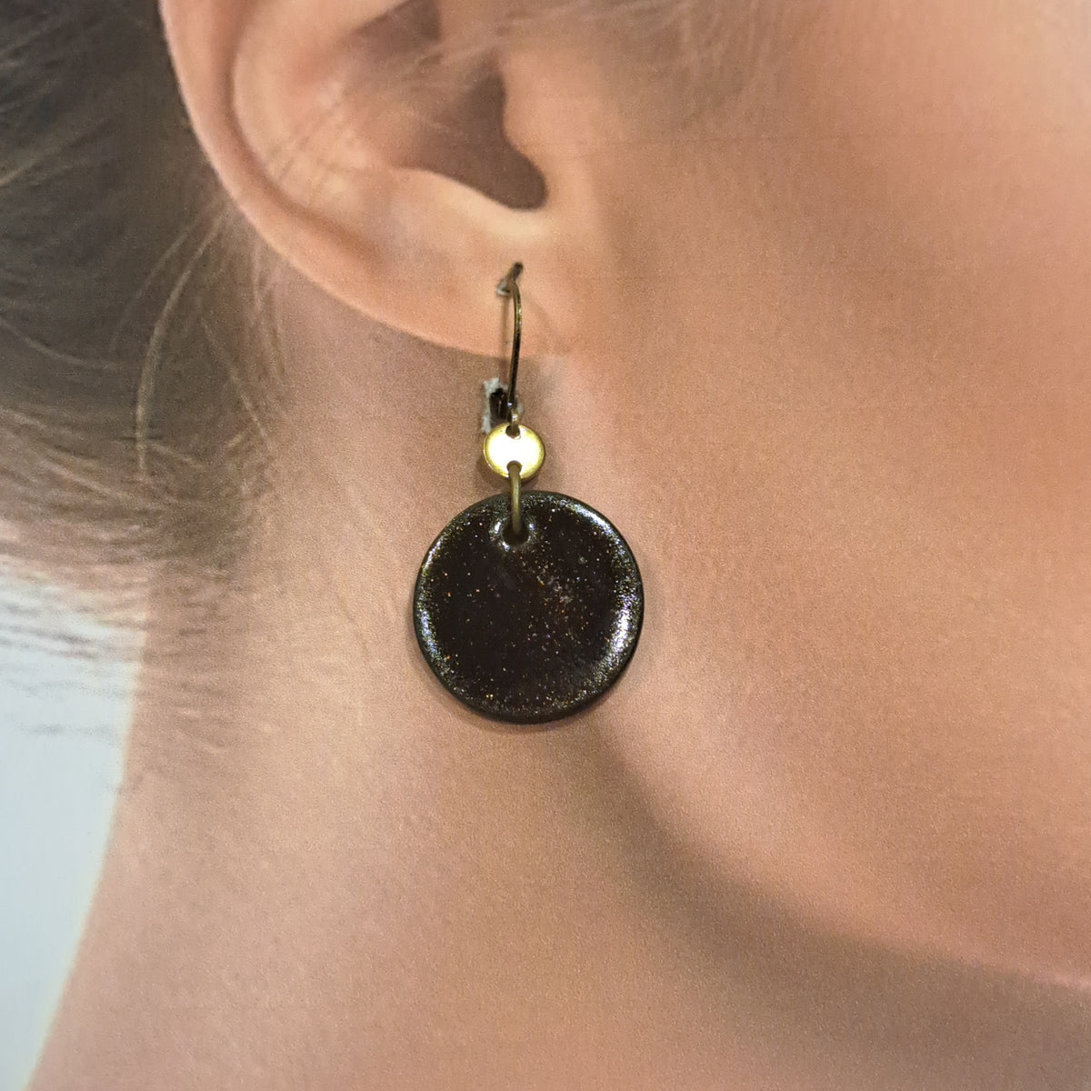 Boucles percées Graphic Rond GM noir paillette CHRISTINE ALLOING