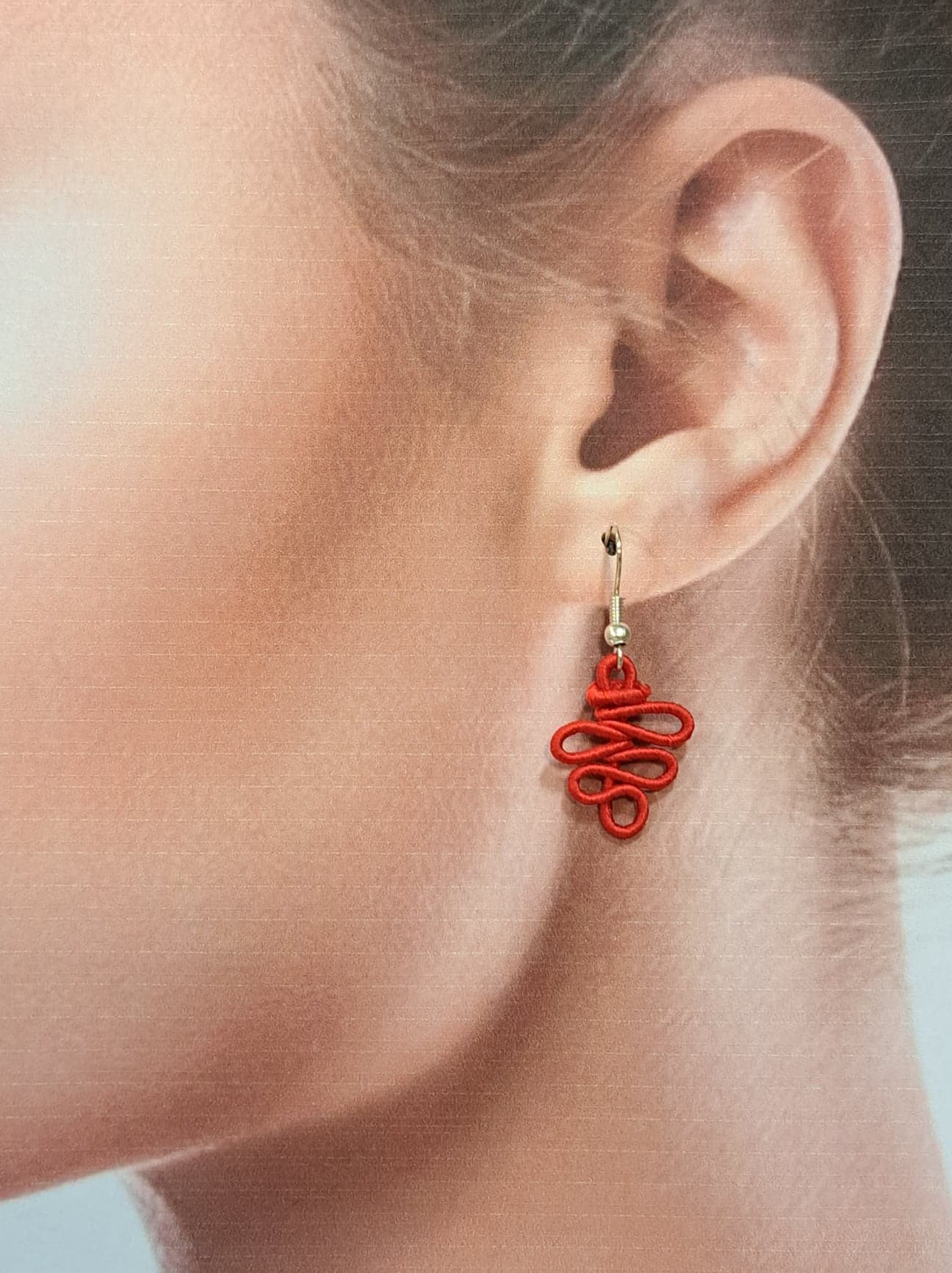 Boucles percées Feuille PM rouge NAF BIJOUX