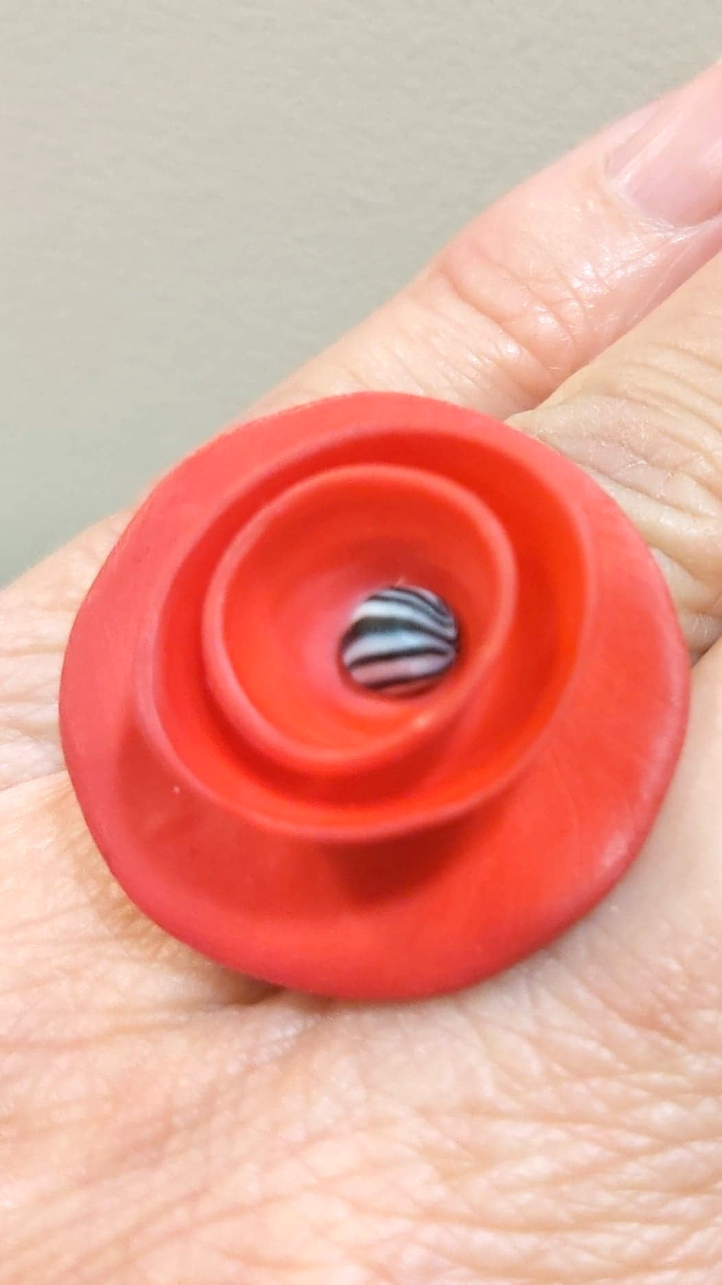 Bague Soucoupe rouge LEA AIME LES FLEURS