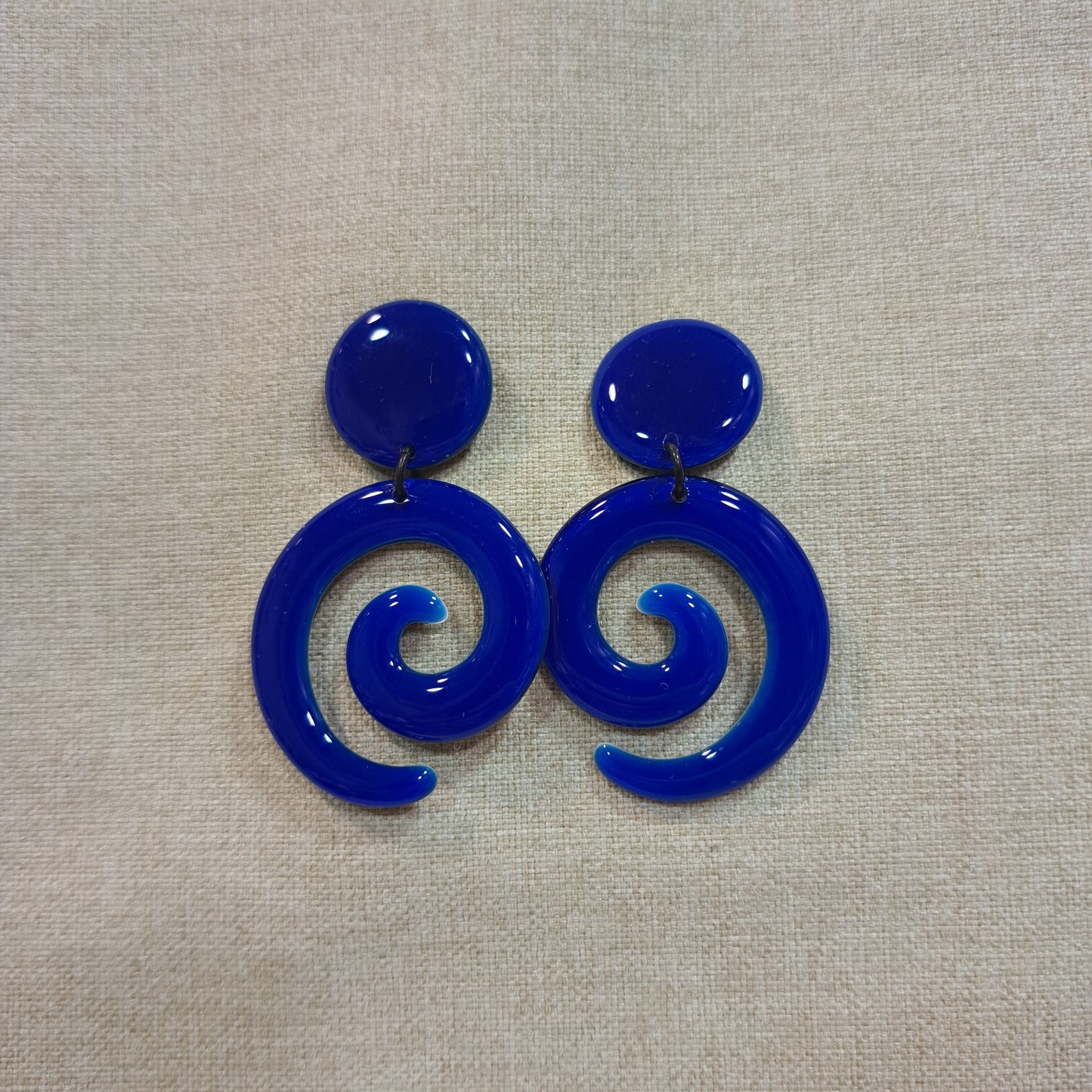 Boucles percées Spirale bleu dur THIERRY JOO