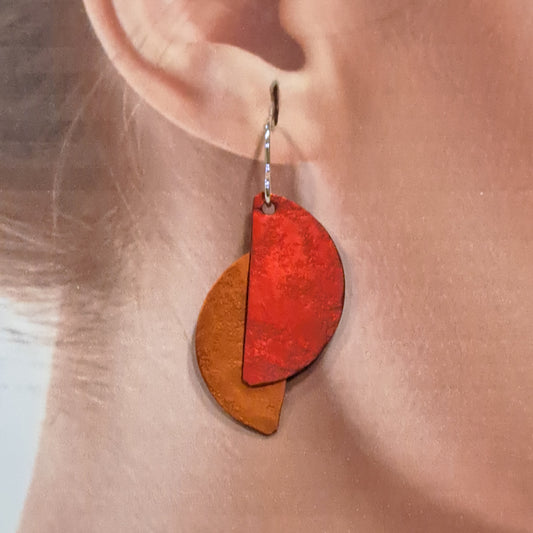 Boucles percées Demi-Lune rouge orange OANA MILLET