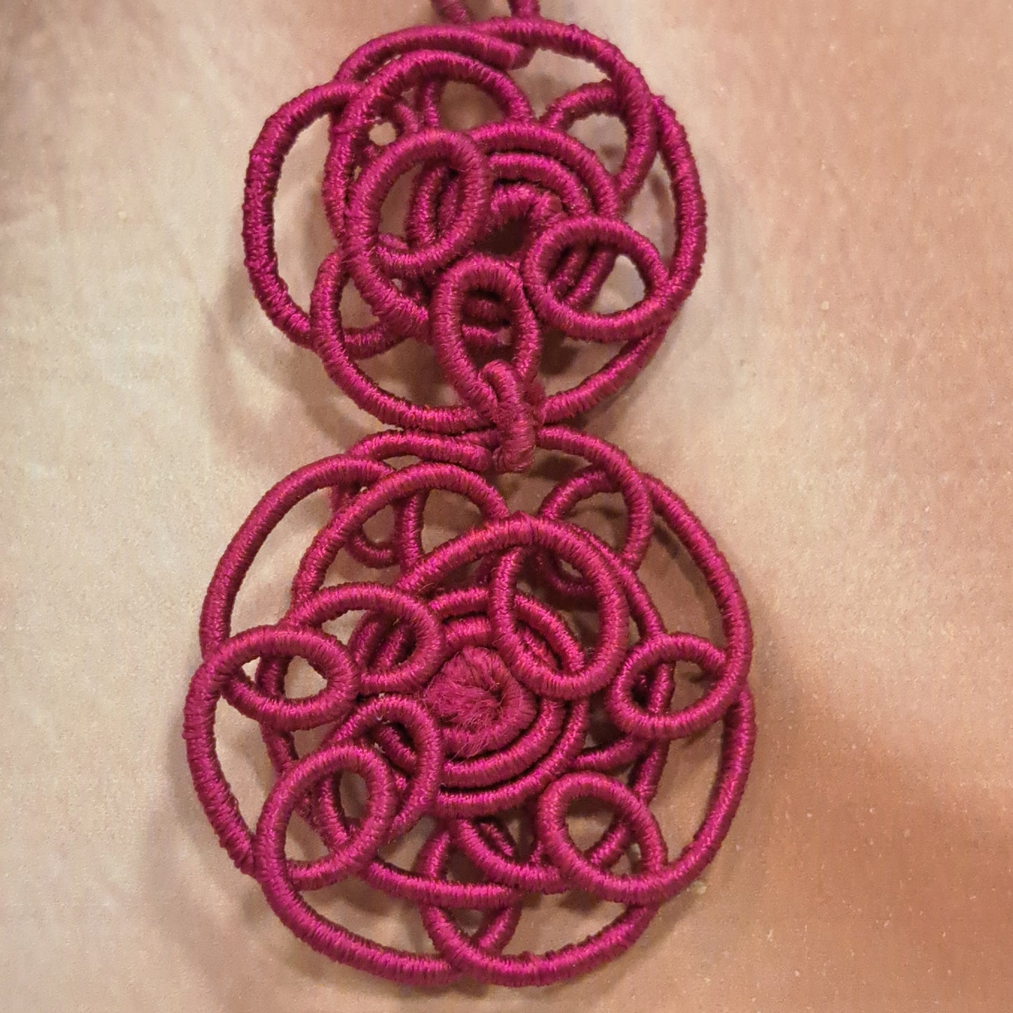 Boucles percées Fili 2 rose fuchsia NAF BIJOUX