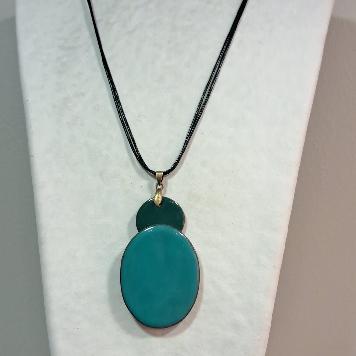 Collier pendentif Duo Ovale vert anglais céladon CHRISTINE ALLOING