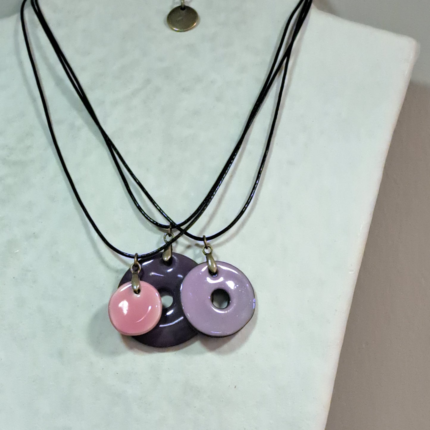 Collier pendentif TRIO violet parme rose CHRISTINE ALLOING