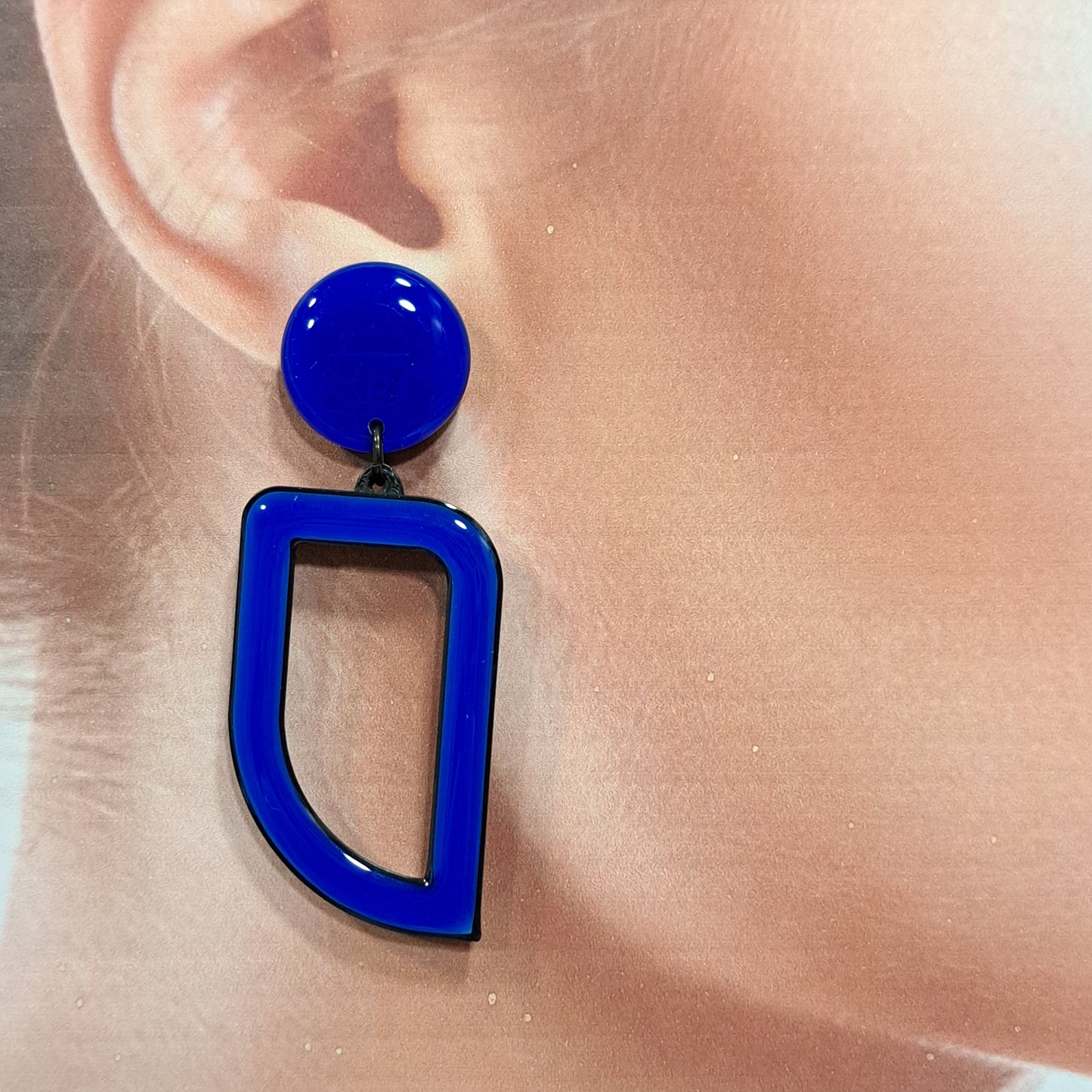 Boucles percées Virgule bleu dur THIERRYJOO