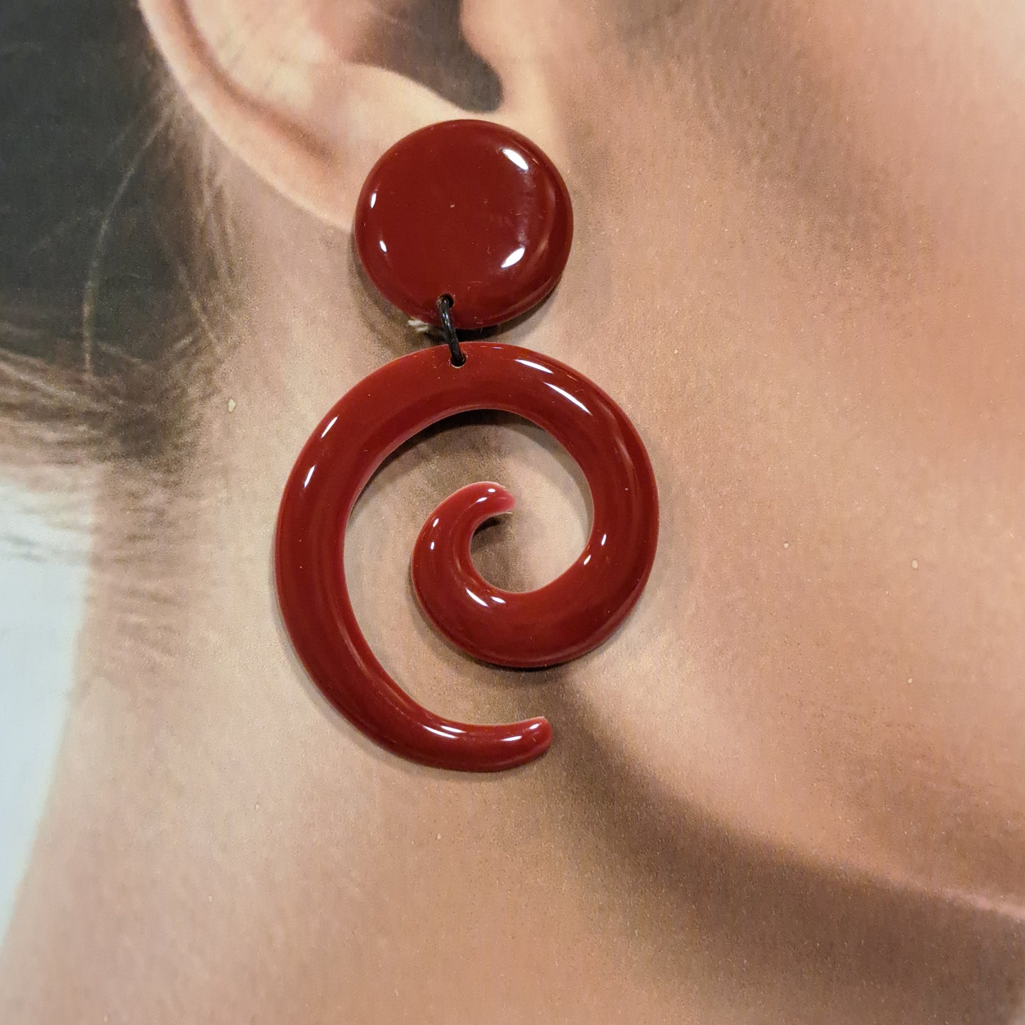 Boucles clips Spirale rouge bordeaux THIERRY JOO