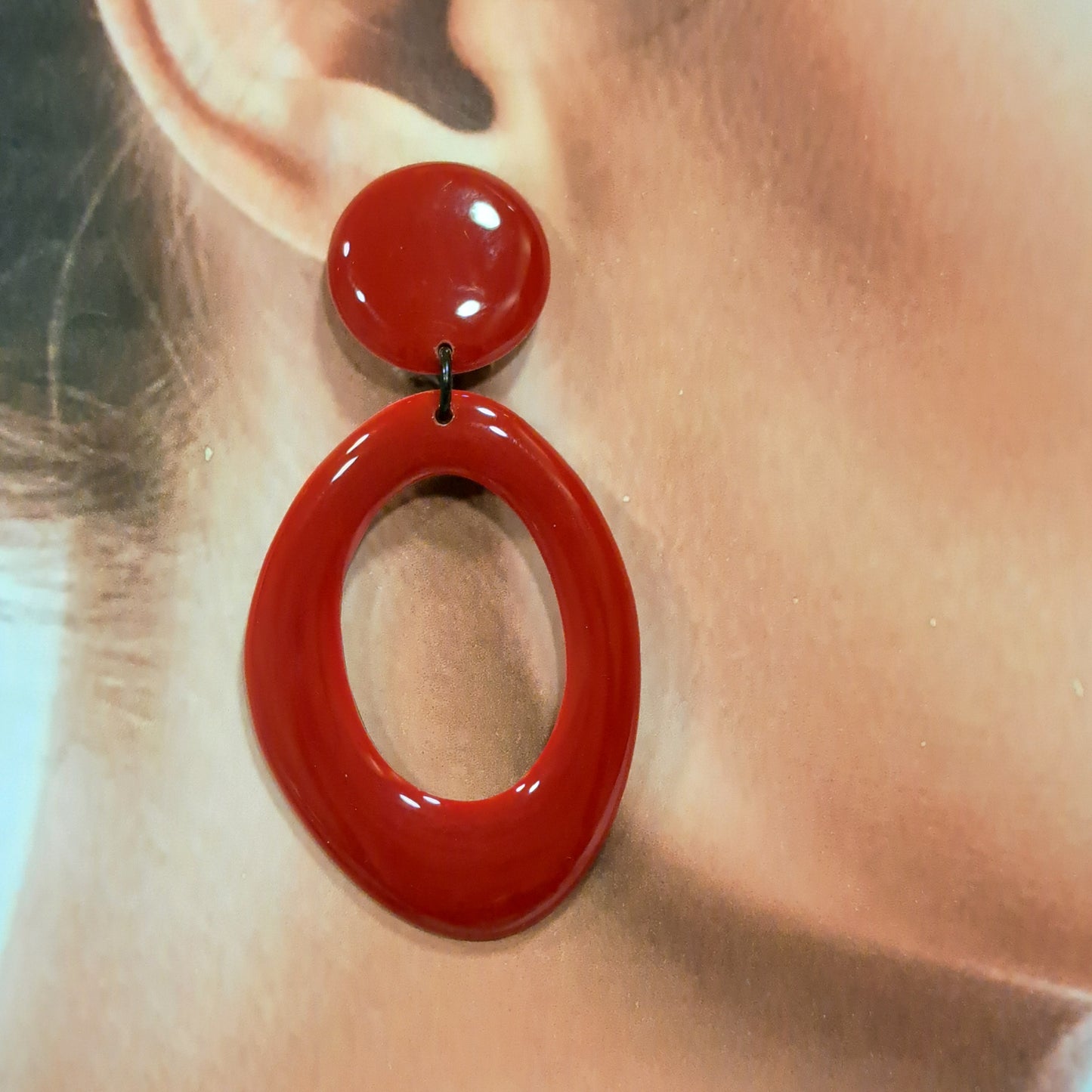 Boucles clips Ovale rouge bordeaux THIERRY JOO