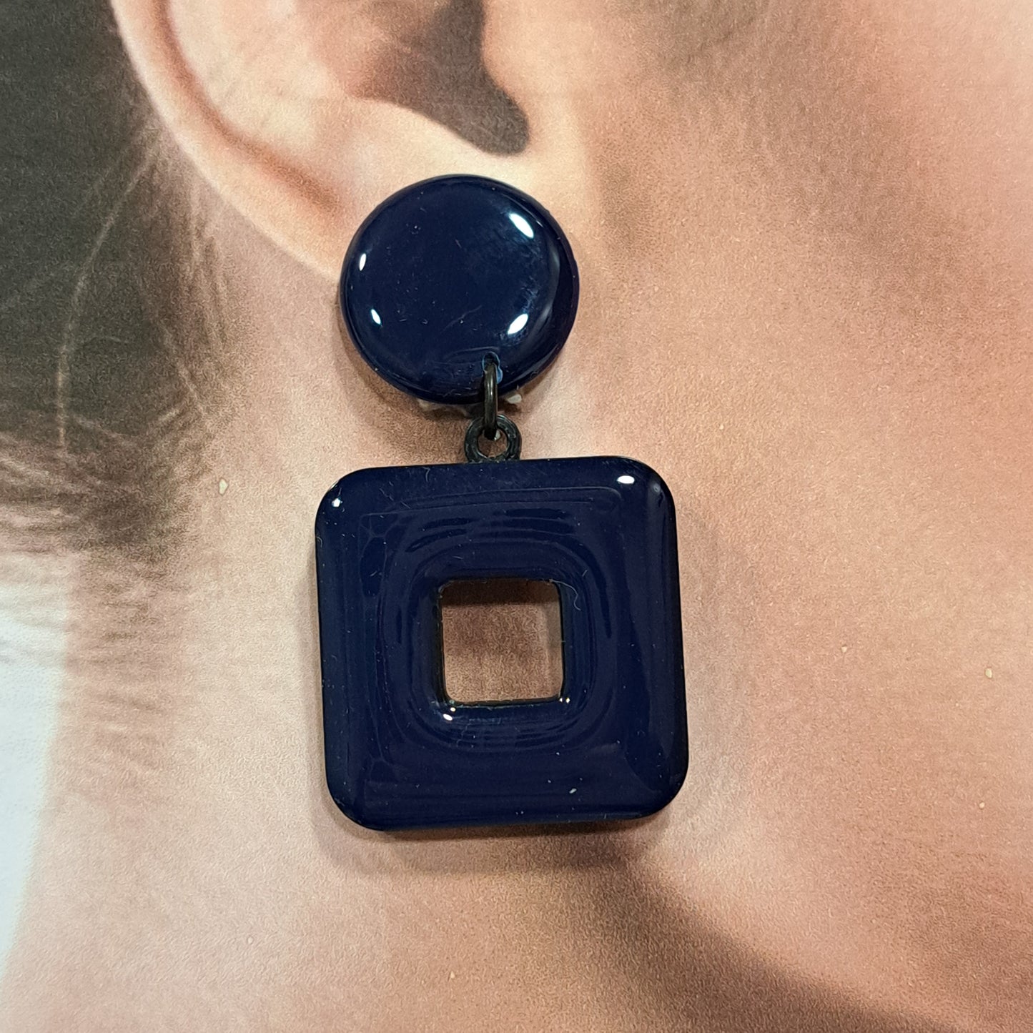 Boucles clips Carré bleu marine THIERRY JOO