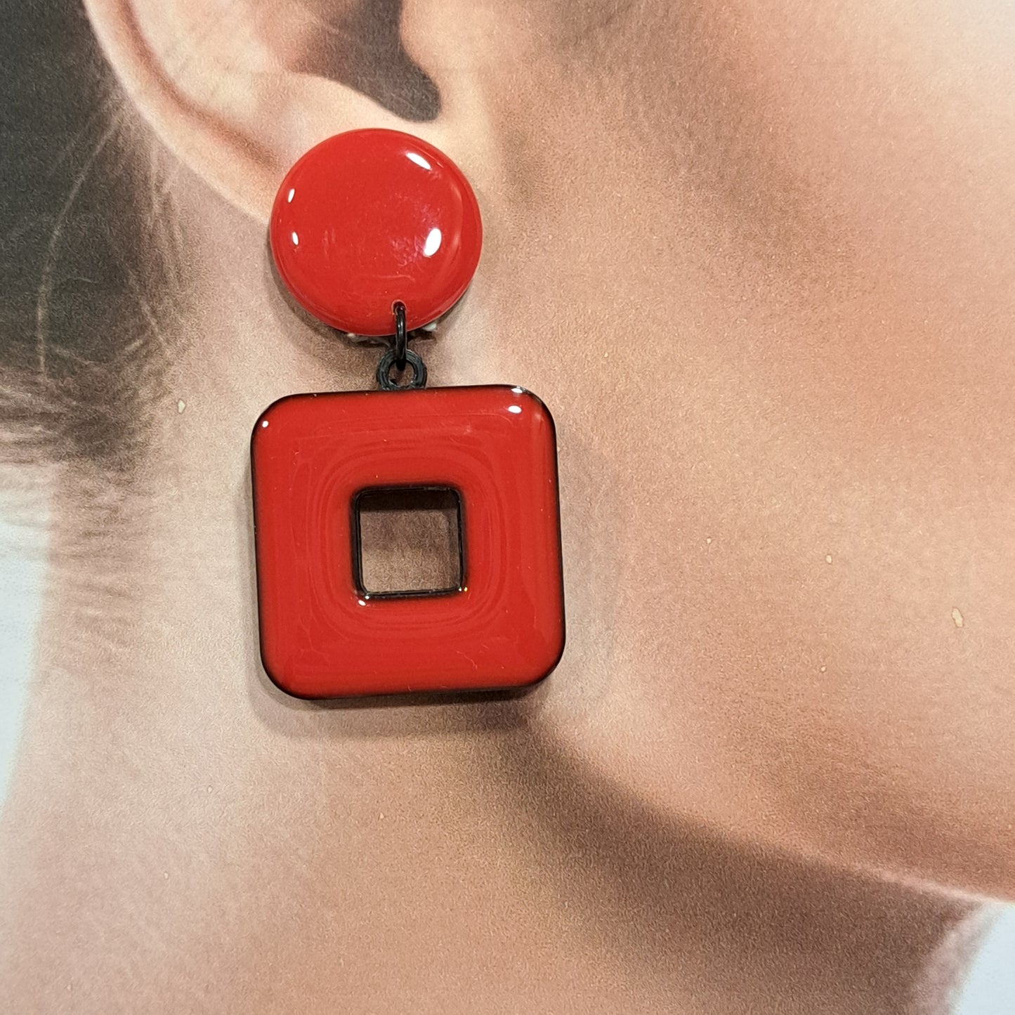 Boucles clips Carré rouge THIERRY JOO