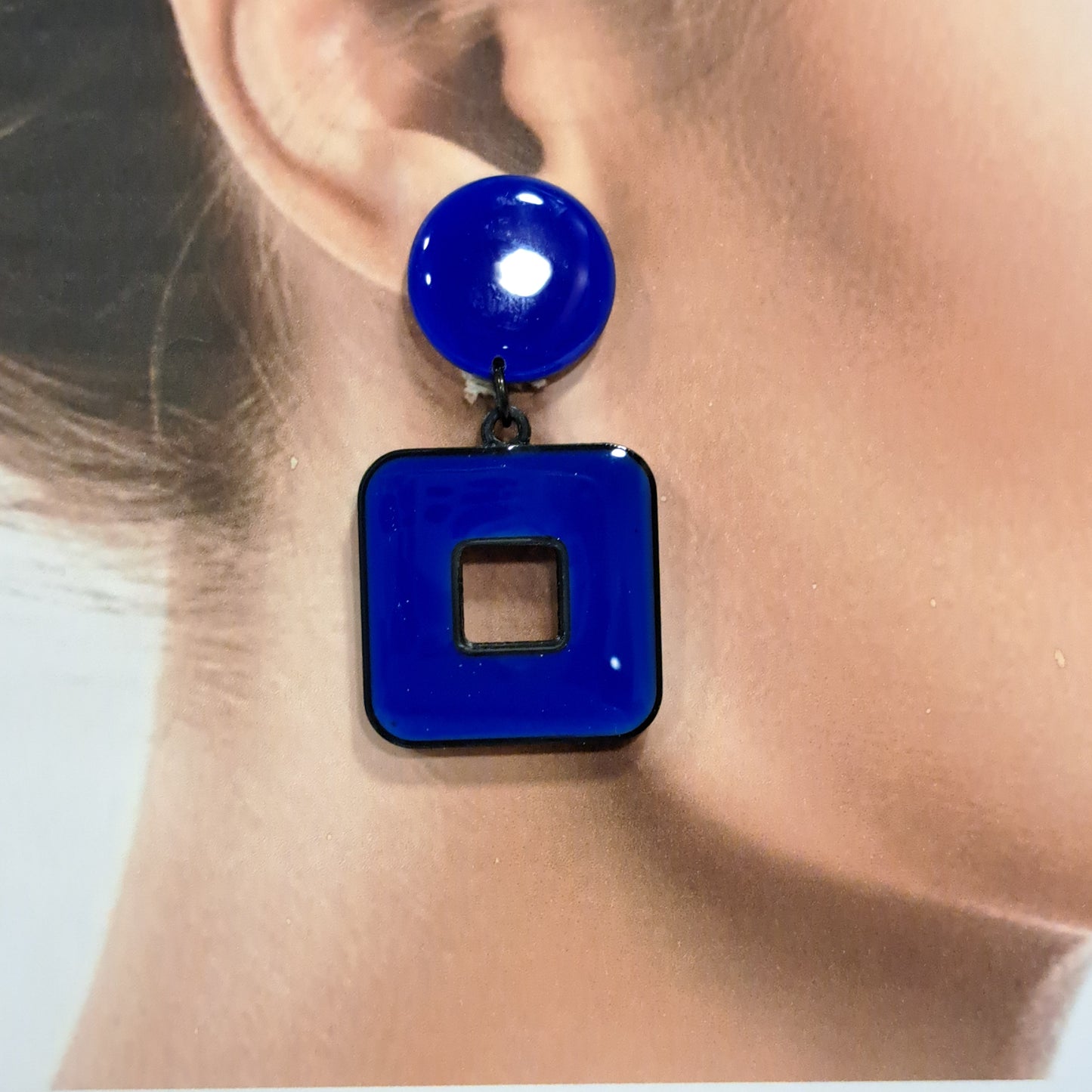 Boucles clips Carré bleu dur THIERRY JOO