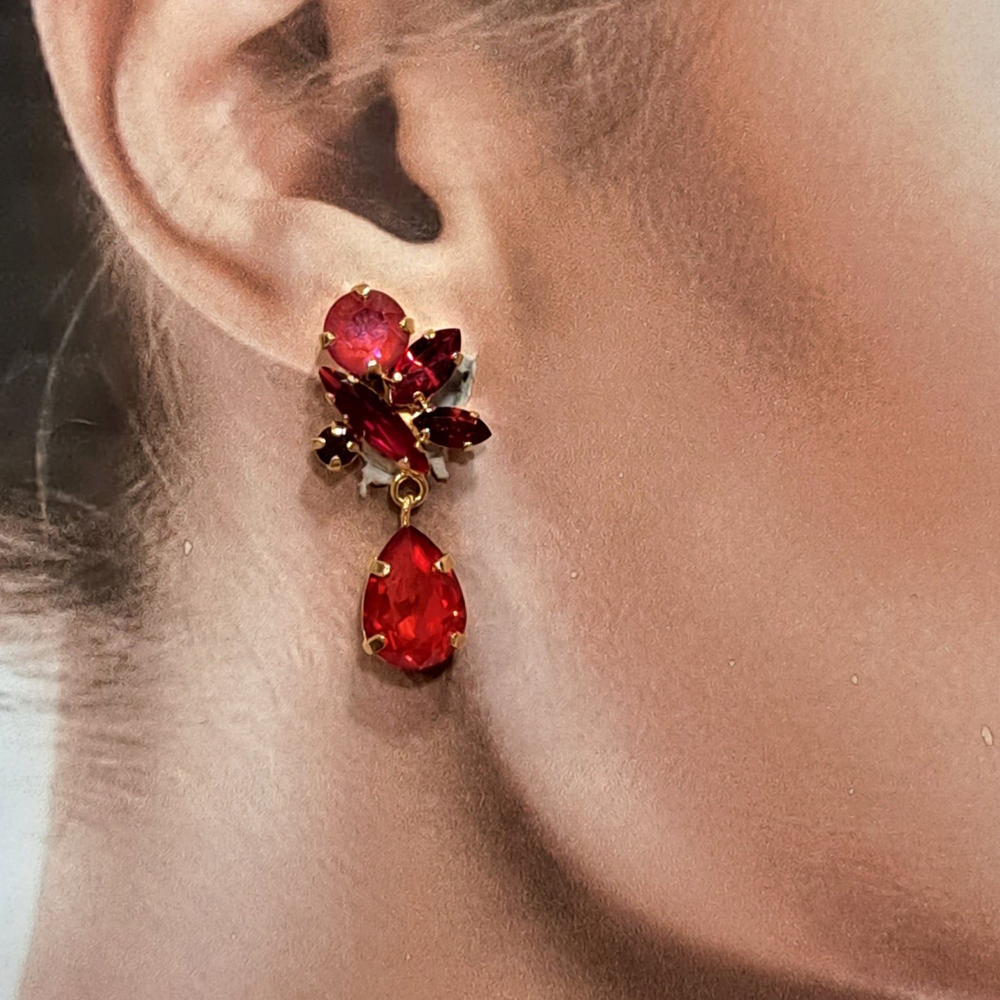 Boucles clips pendantes rouge CREZUS
