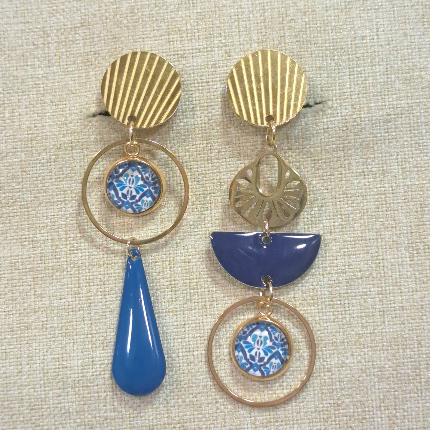 Boucles Clips Ottawa bleu or UN CHAT QU'A SA PUCE