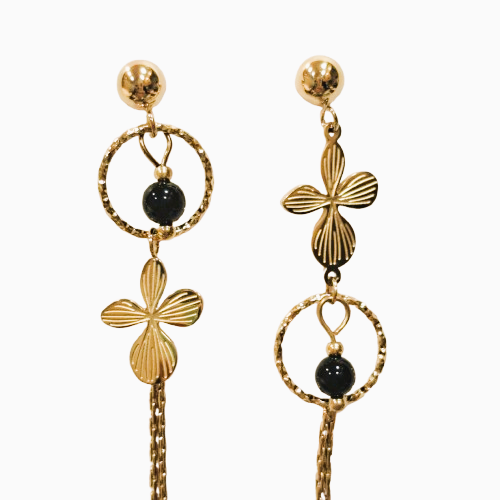 Boucles dépareillées percées Trèfle or noir MERVEILLES DU MONDE