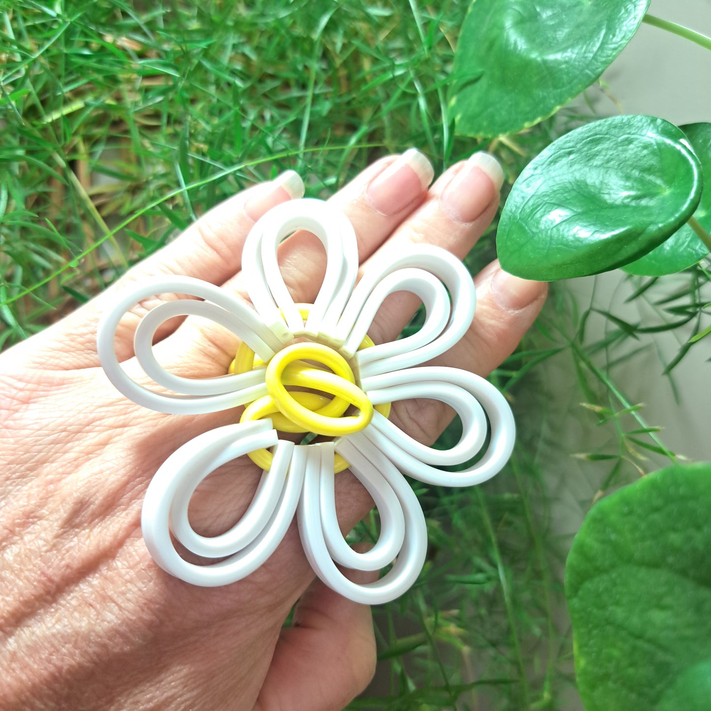 Bague Big Fleur blanche jaune SAMUEL CORAUX