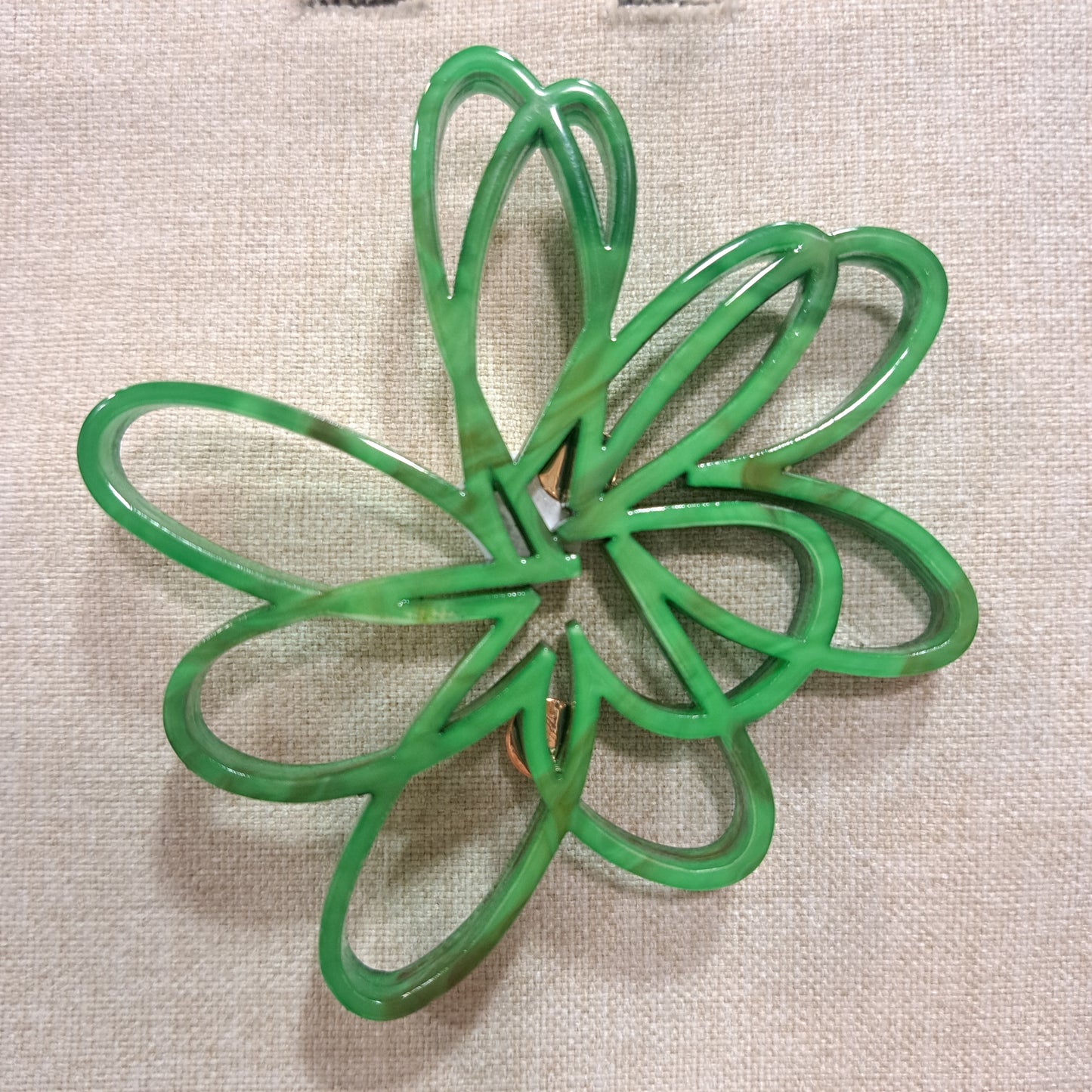 Broche Fleur ajourée vert Fancy F