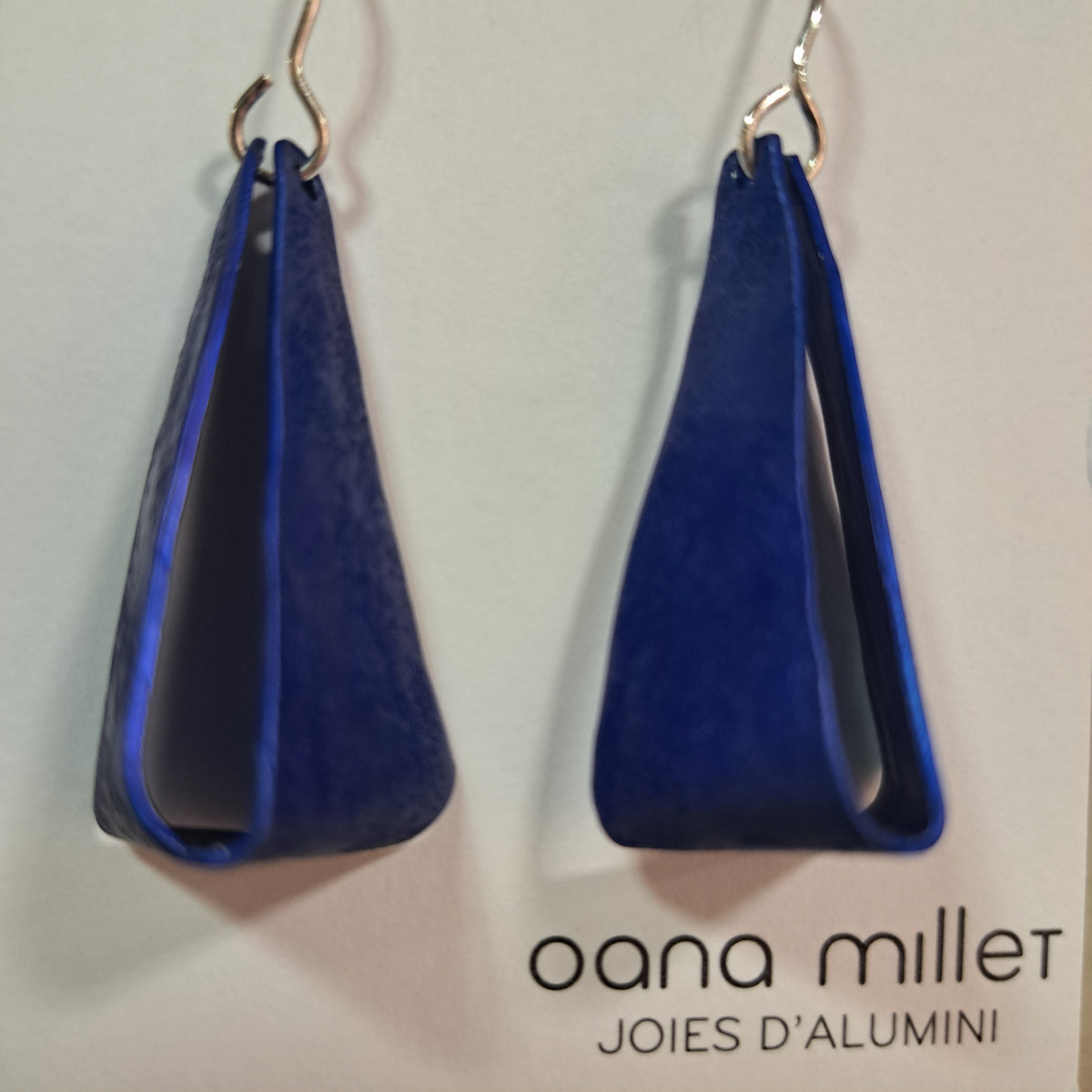 Boucles percées Triangle bleu OANA MILLET