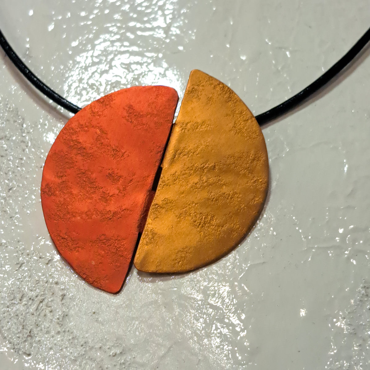 Collier Demi-Lune orange et ocre OANA MILLET