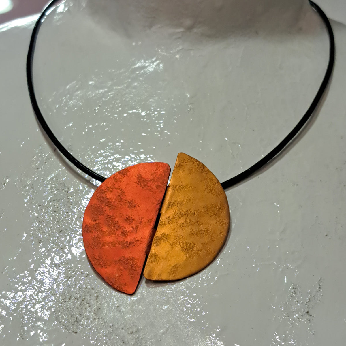 Collier Demi-Lune orange et ocre OANA MILLET