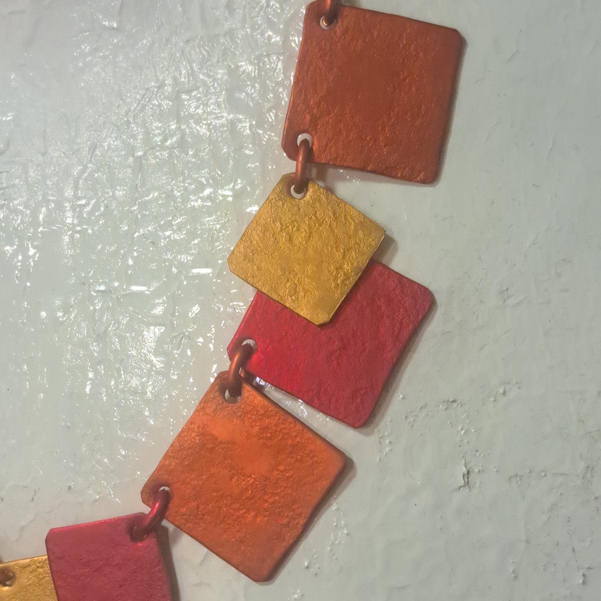 Collier Carrés rouge, orange et jaune OANA MILLET