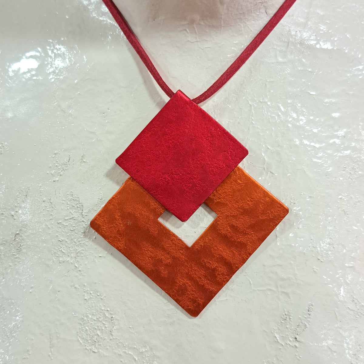 Collier sautoir Losanges orange et rouge OANA MILLET