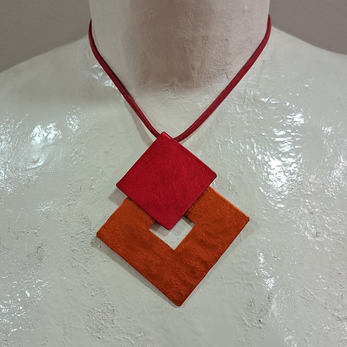 Collier sautoir Losanges orange et rouge OANA MILLET