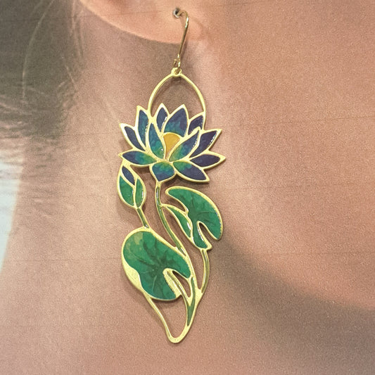 Boucles percées Giverny Lotus bleu or RAS