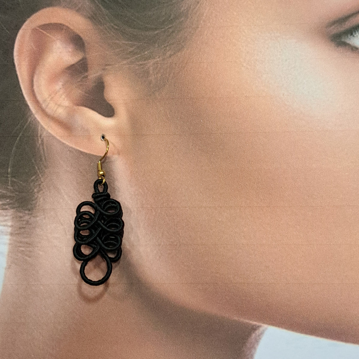 Boucles percées Assana noir NAF BIJOUX