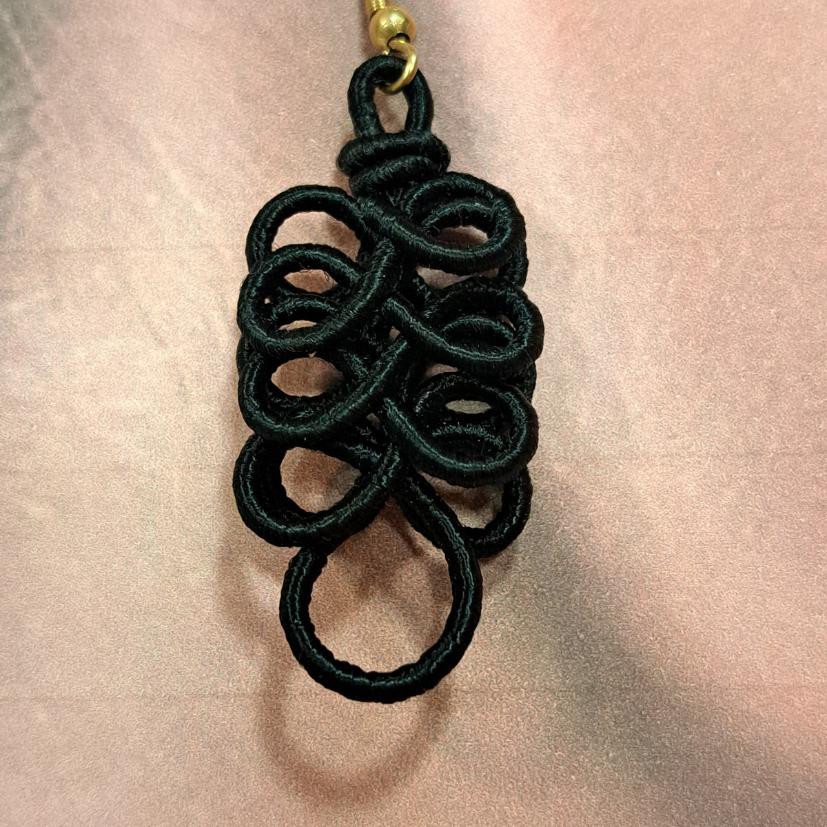 Boucles percées Assana noir NAF BIJOUX