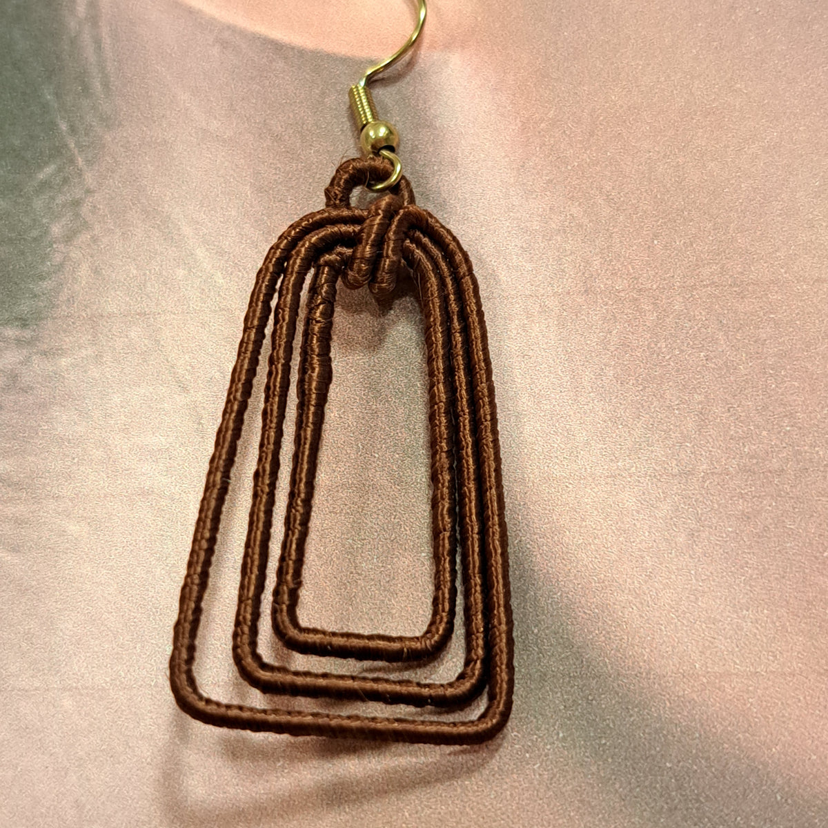 Boucles percées Atena marron NAF BIJOUX