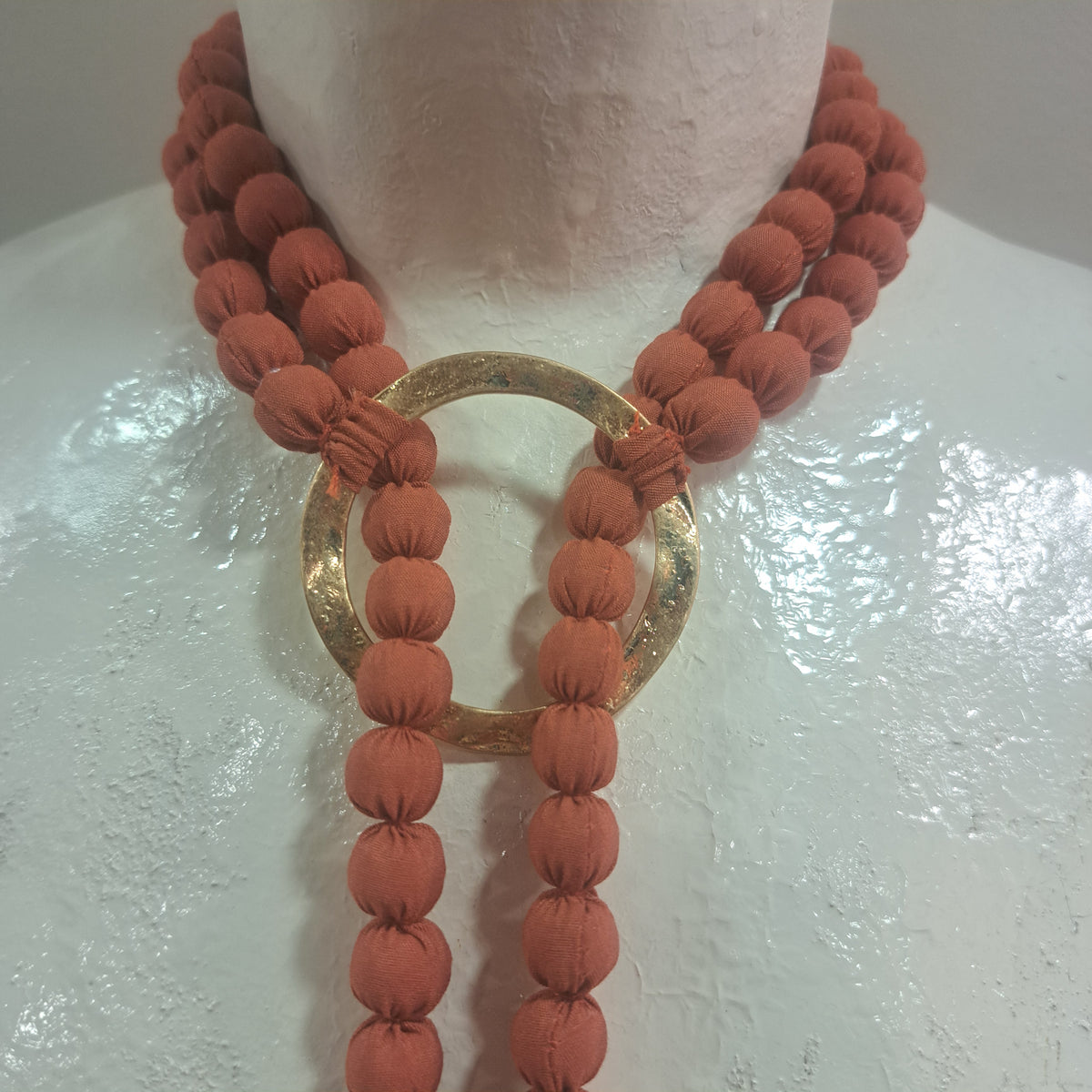 Collier RDC Anneau Perles tissu rouille FANCY F
