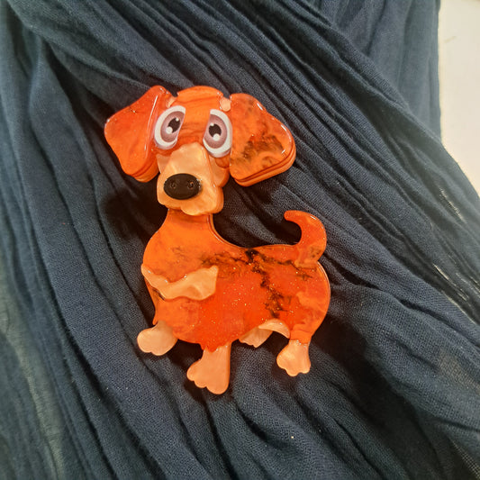 Broche Teckel orange CLEDOR